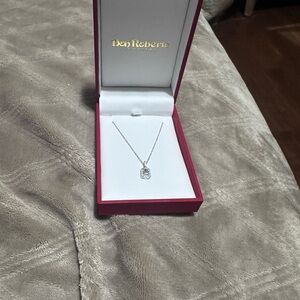NIB- Vintage Sterling Silver Necklace with Pendant